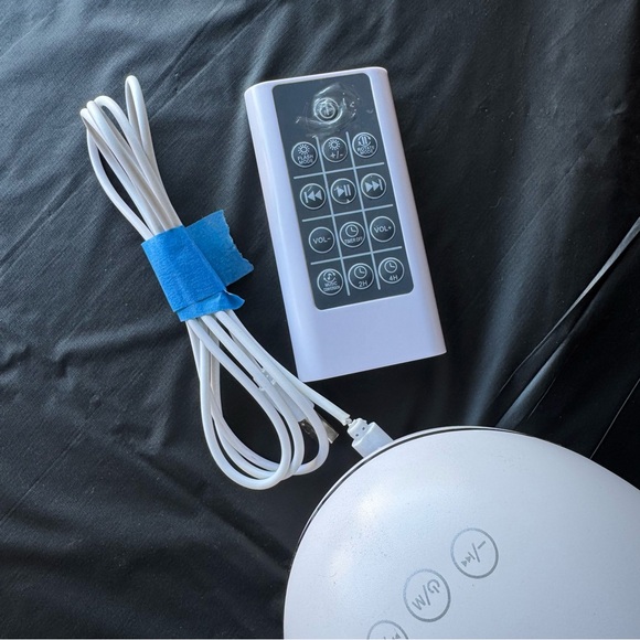 One Fire Galaxy & Star Projector with Remote - Picture 3 of 6